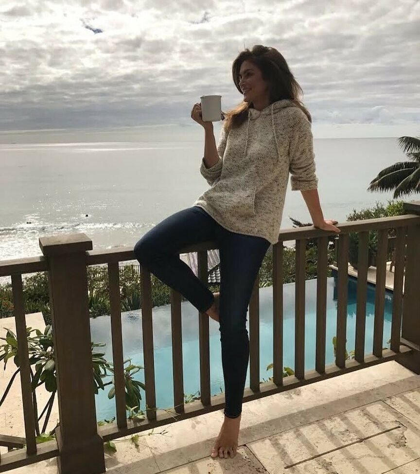 Cindy Crawford nude #109067438