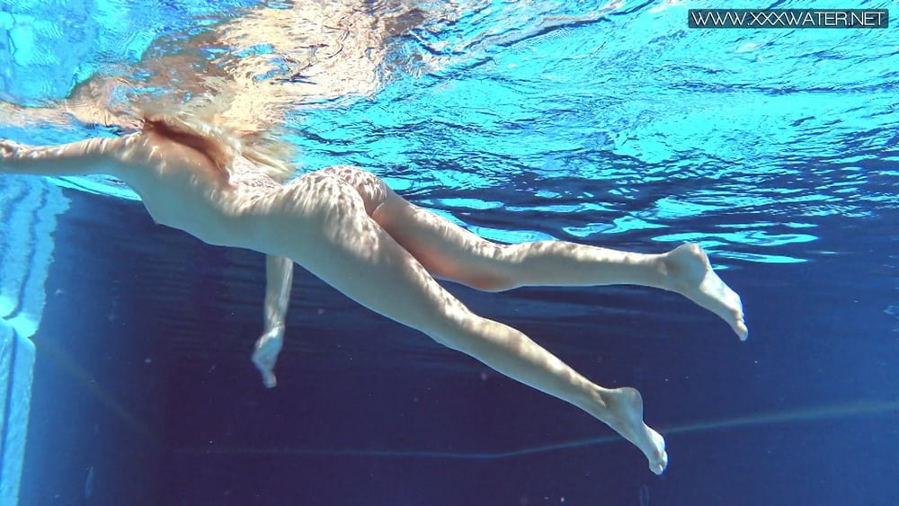 Mary Kalisy Pt.1 Underwater Swimming Pool Erotics #106622485