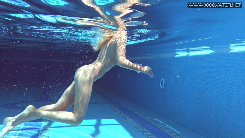 Mary Kalisy Pt.1 Underwater Swimming Pool Erotics #106622492