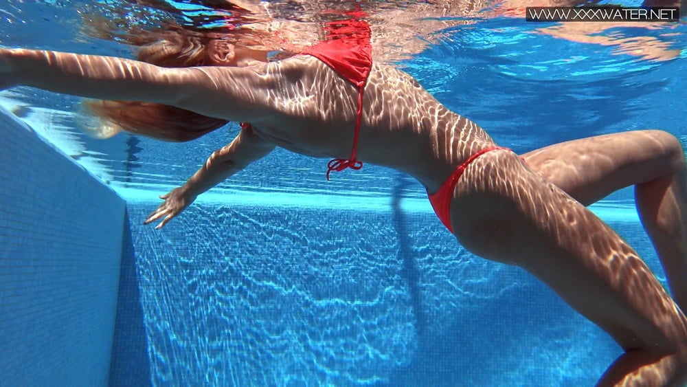 Mary Kalisy Pt.1 Underwater Swimming Pool Erotics #106622519