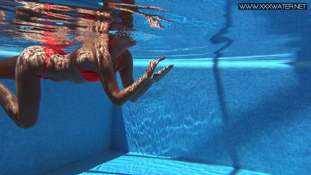 Mary kalisy pt.1 piscina subacquea erotica
 #106622523