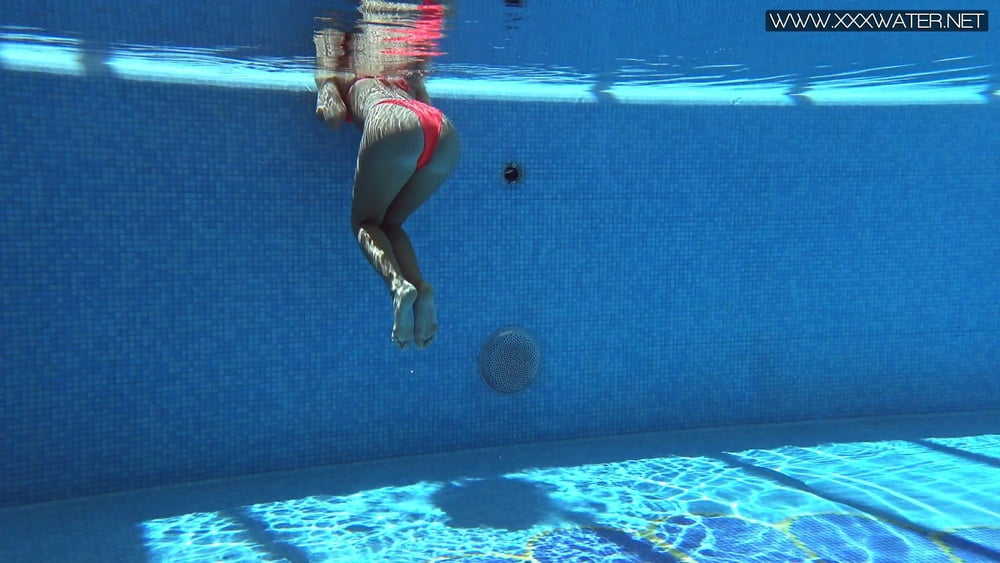 Mary kalisy pt.1 piscina subacquea erotica
 #106622524