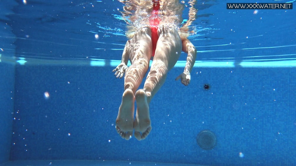 Mary Kalisy Pt.1 Underwater Swimming Pool Erotics #106622526