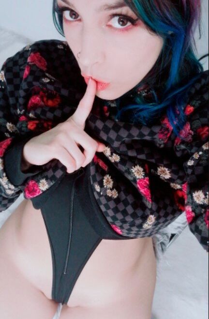 Shirahime desnuda #108055697