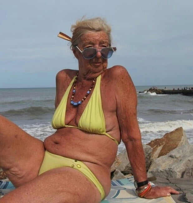 Mature ladies at the beach 7 #95644837