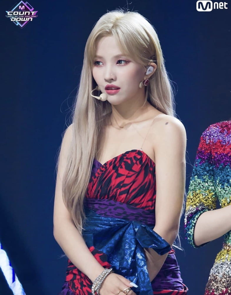 Jeon soyeon - g-idle
 #80504869