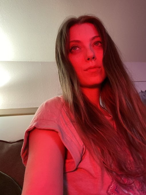 Arielleaurora #80486057
