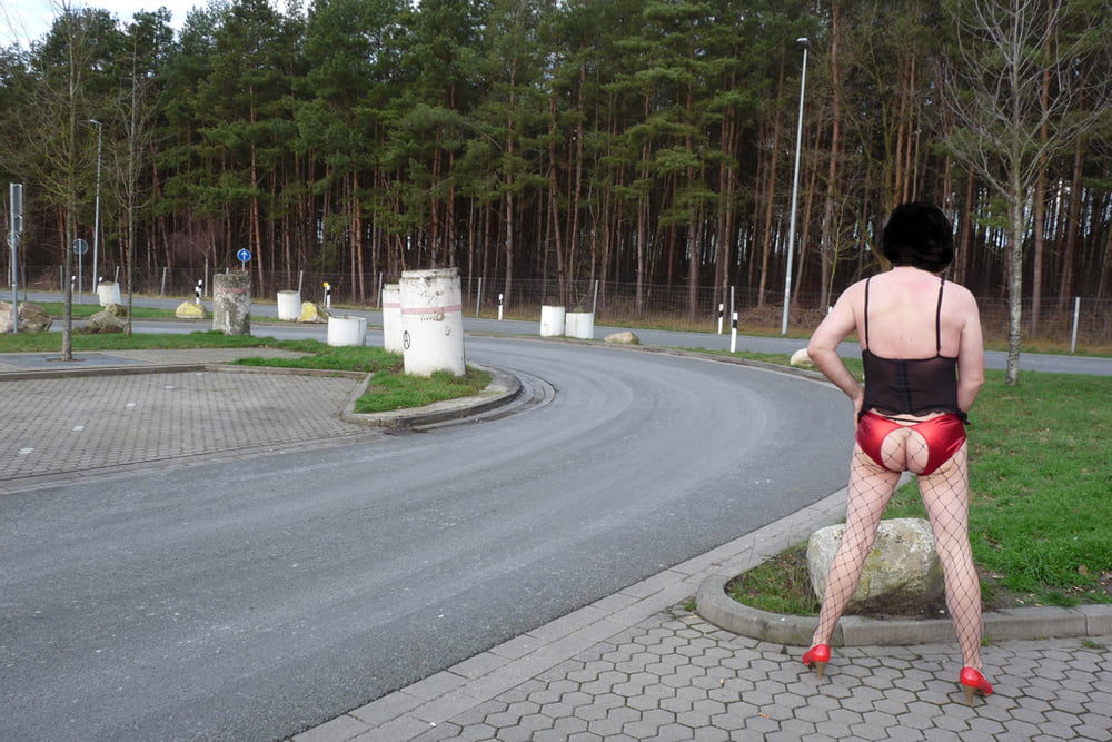 Autobahn und parkplatz
 #91868834