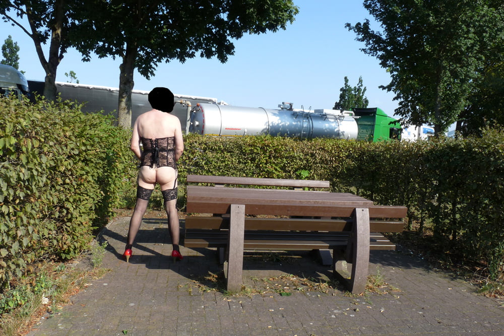 Autobahn und parkplatz
 #91868836