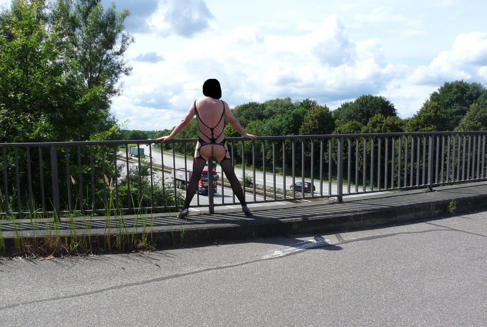 Autobahn und parkplatz
 #91868848