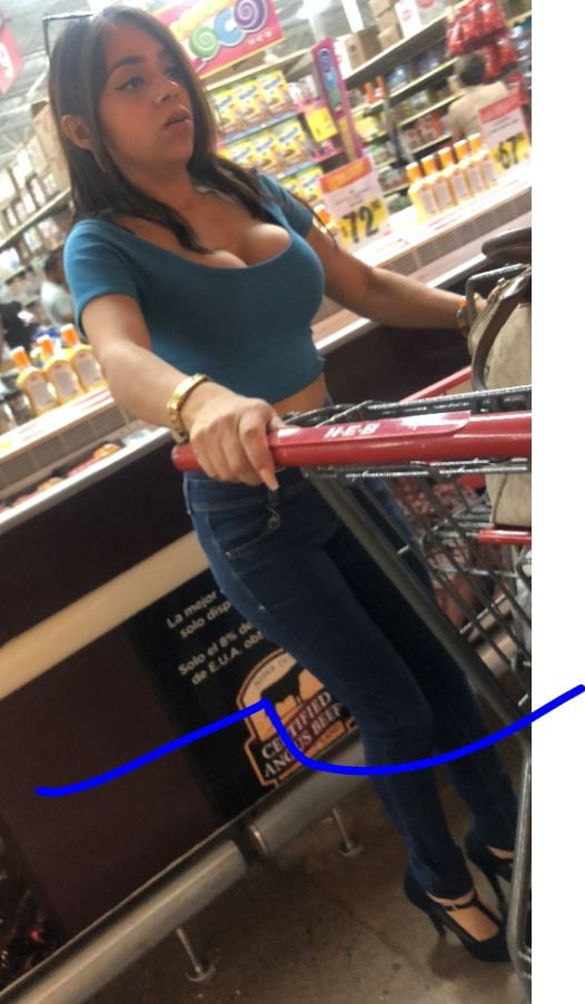 Buenas tetas en el super #98291980