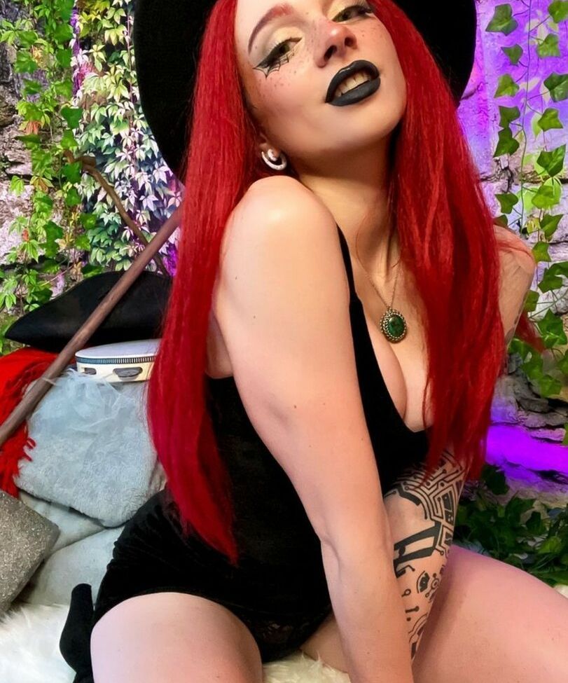 Flickerspark desnuda #107876270