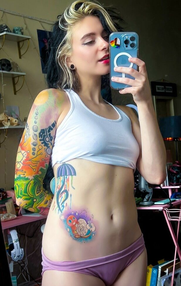 Flickerspark desnuda #107876293