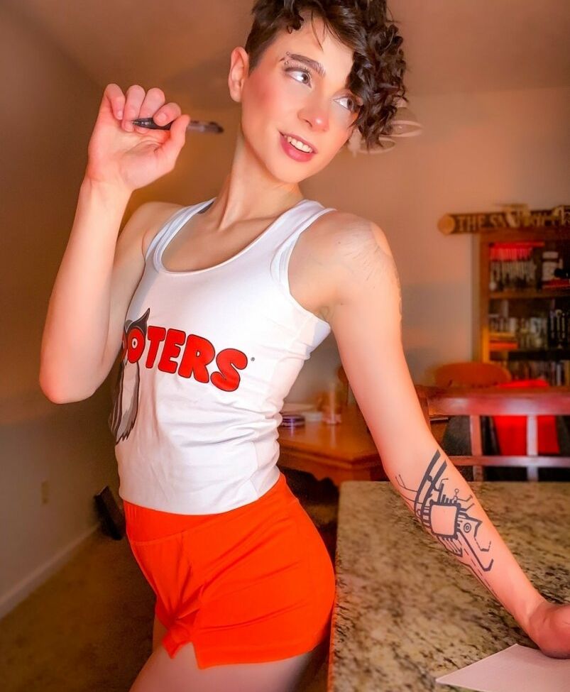 Flickerspark desnuda #107876324