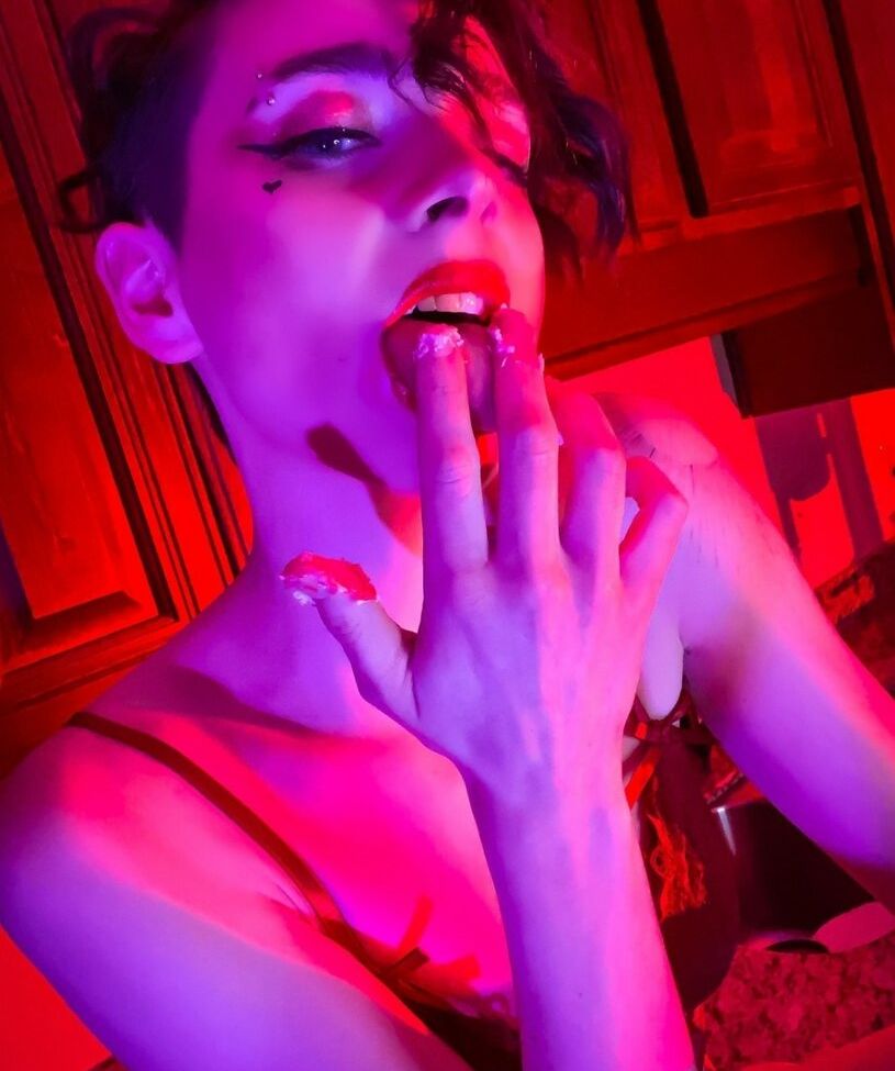 Flickerspark desnuda #107876355