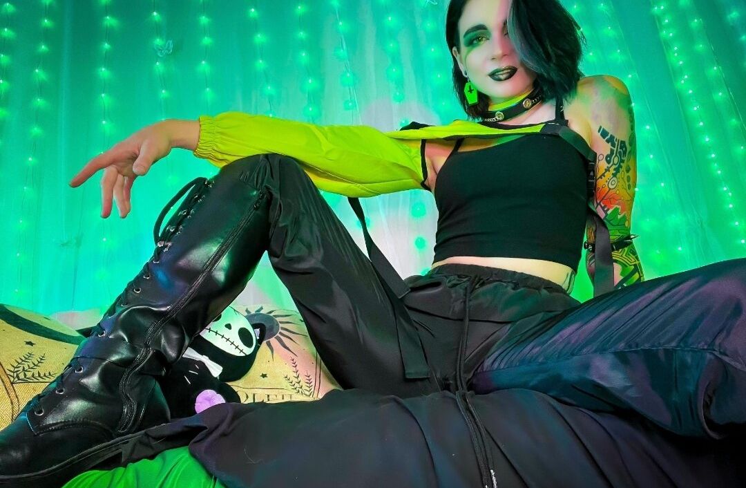 Flickerspark desnuda #107876360