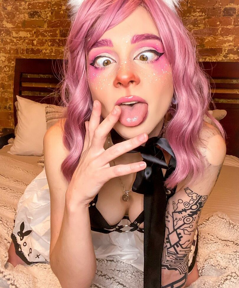 Flickerspark desnuda #107876419