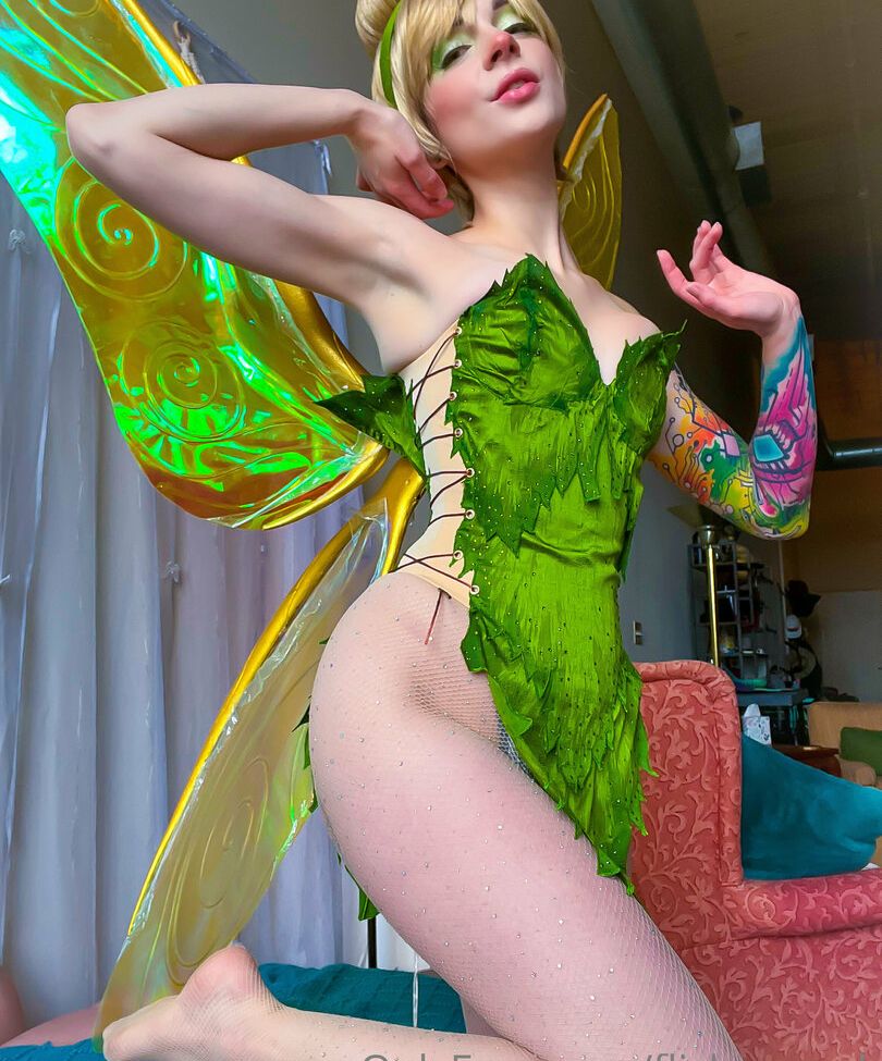 Flickerspark desnuda #107876434