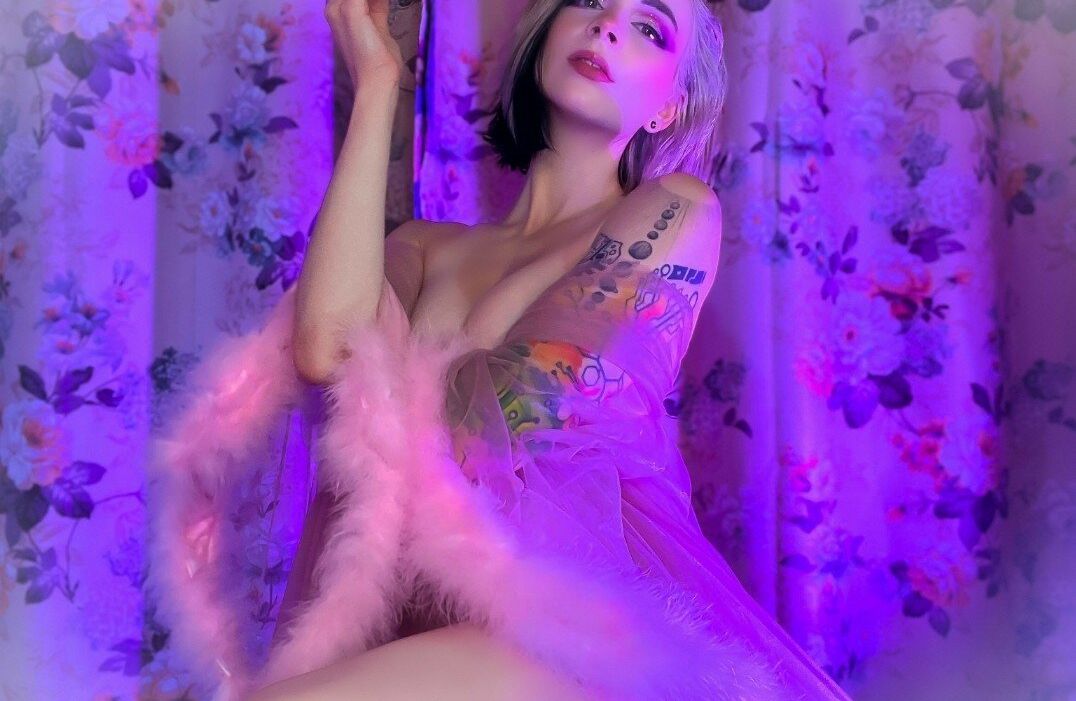 Flickerspark desnuda #107876454