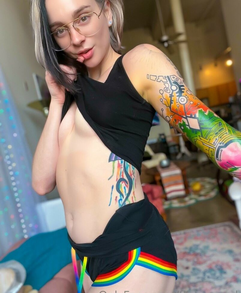 Flickerspark desnuda #107876490