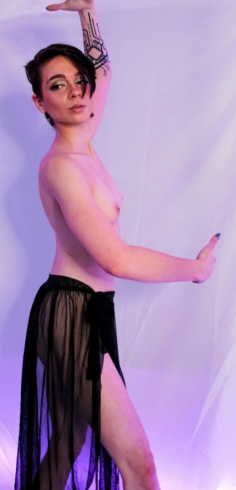 Flickerspark desnuda #107876548