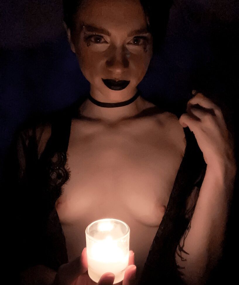 Flickerspark desnuda #107876552