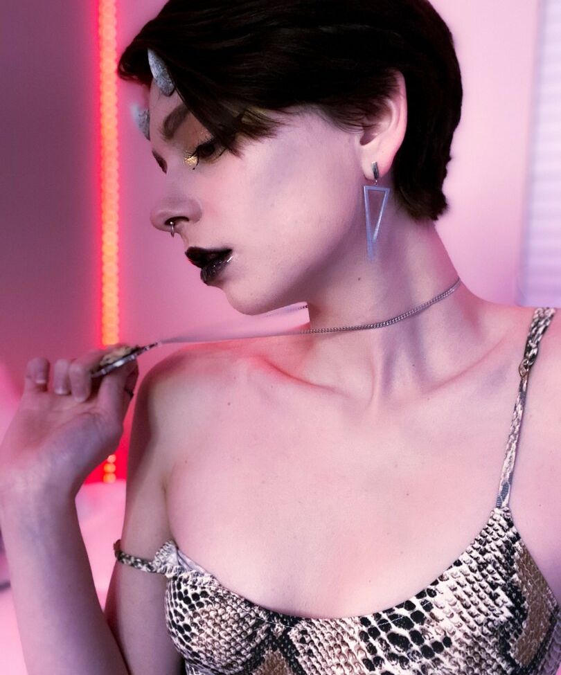 Flickerspark desnuda #107876561