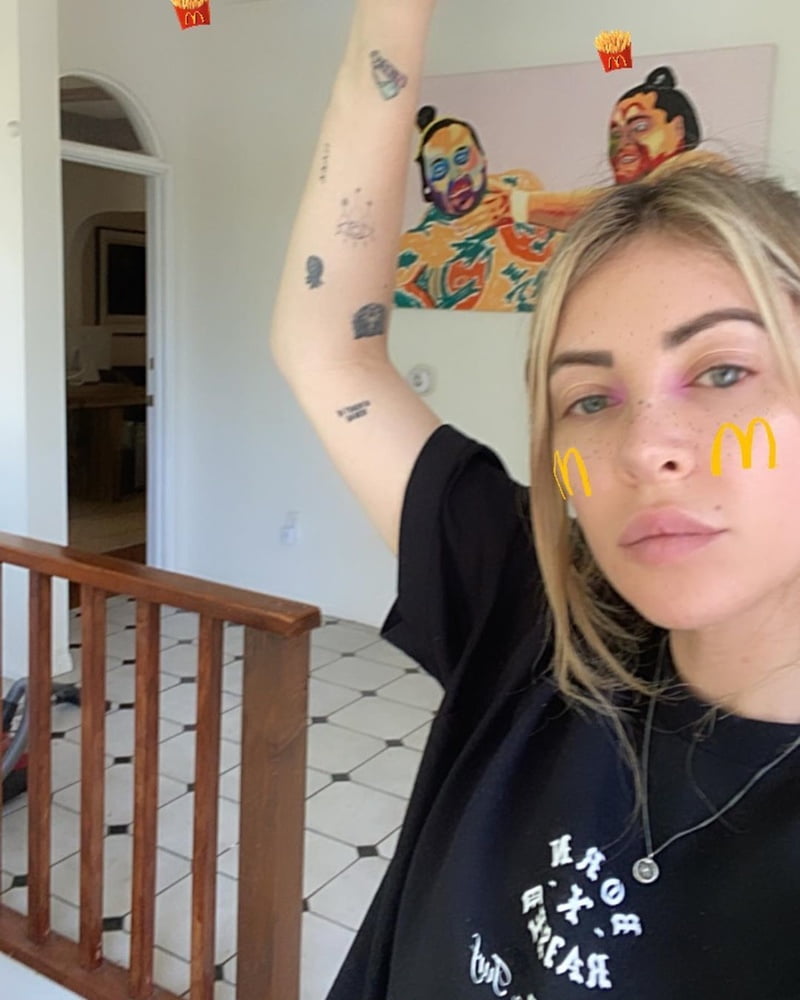 Dj alison wonderland
 #90010465