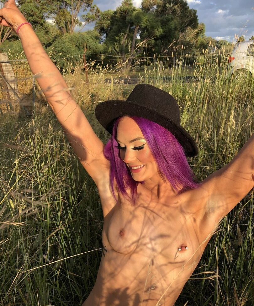 Badbabyyy25 desnuda #108283564