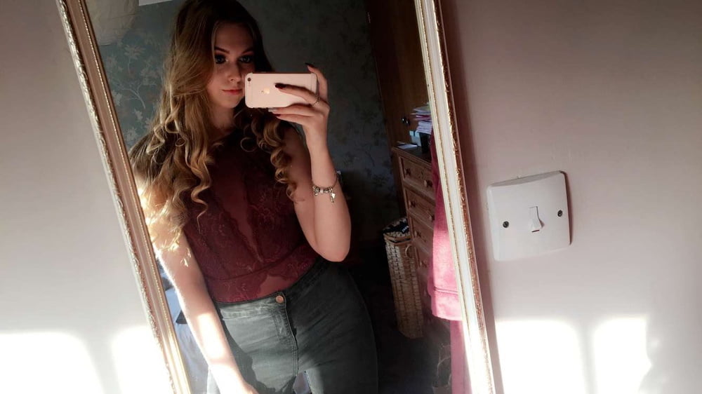 Rubia amateur 68
 #104452514