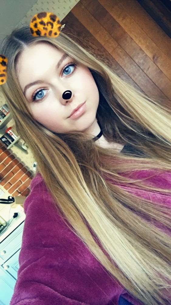 Rubia amateur 68
 #104452540