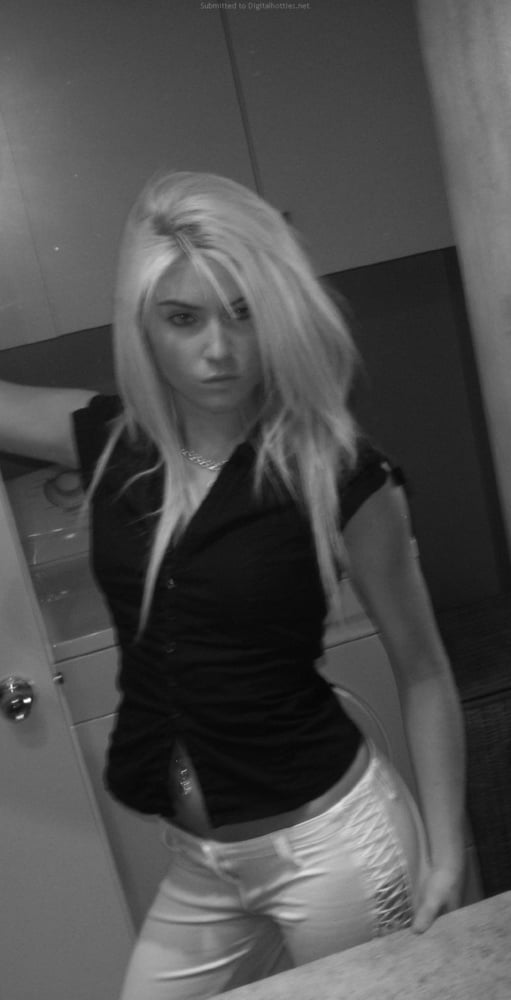 Rubia amateur 99
 #100009913