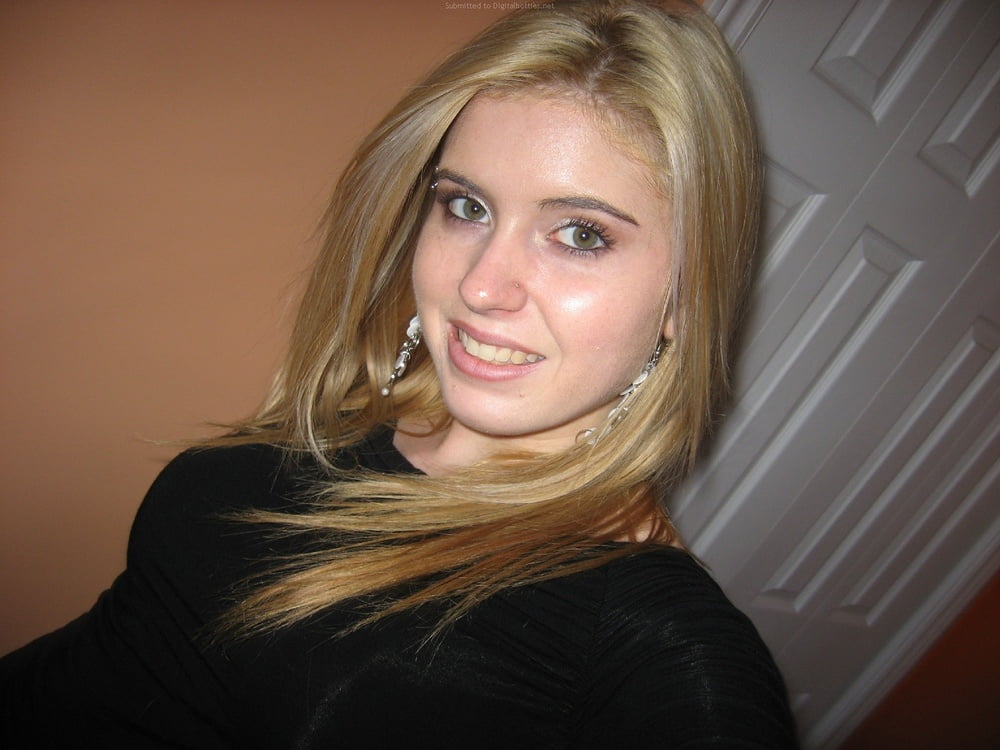 Rubia amateur 99
 #100009917