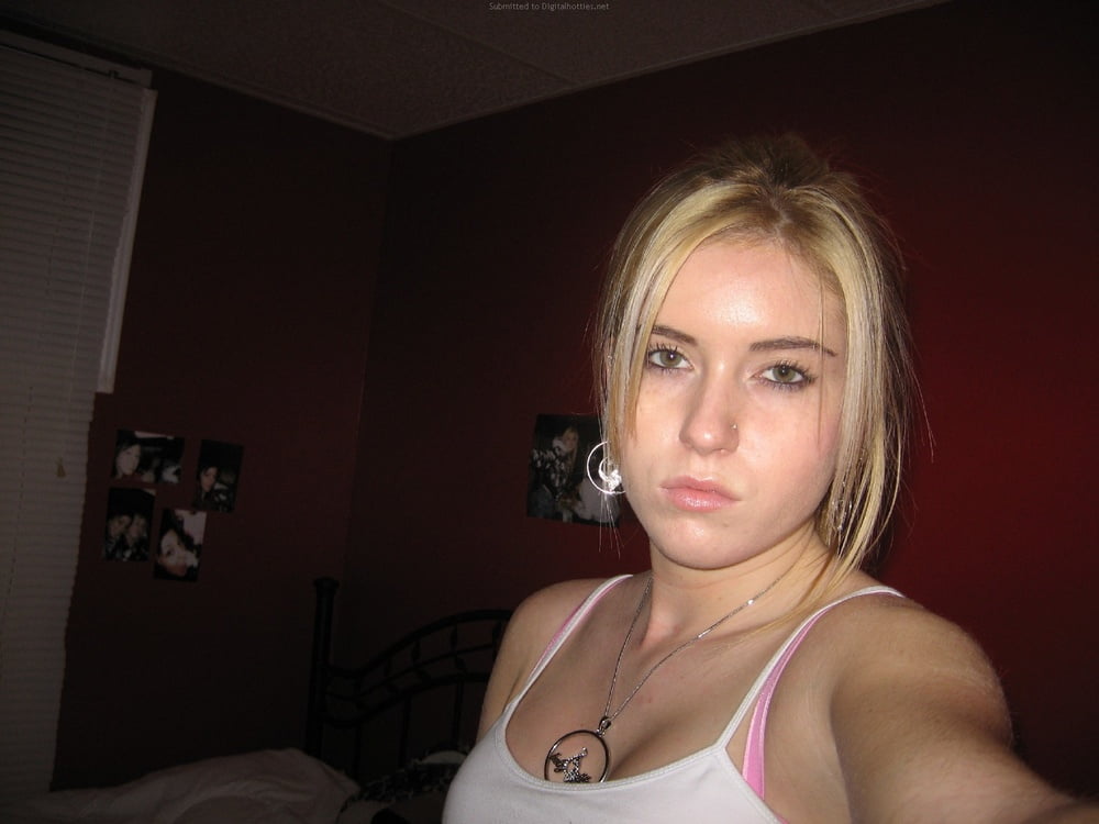 Rubia amateur 99
 #100009918