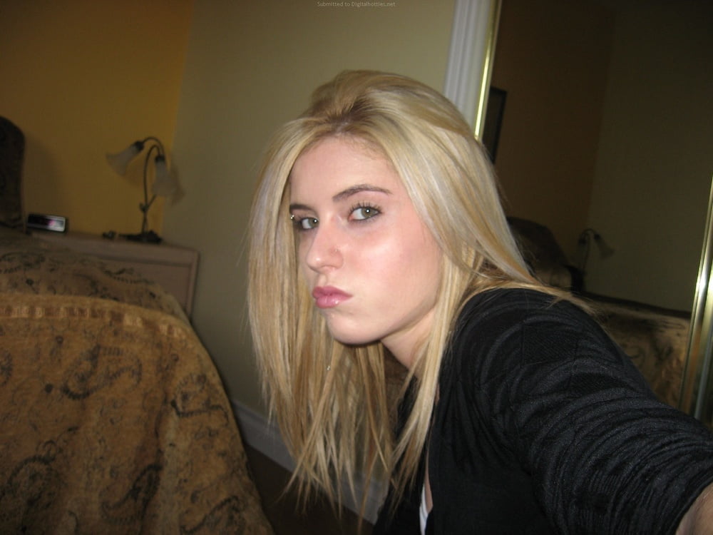 Rubia amateur 99
 #100009924