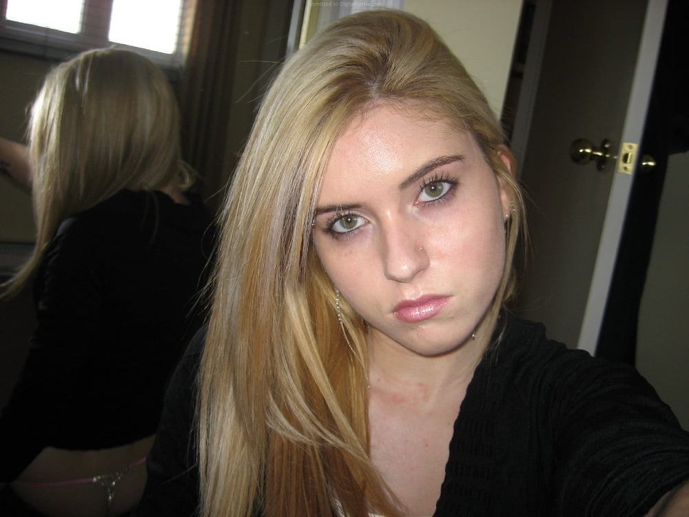 Rubia amateur 99
 #100009925