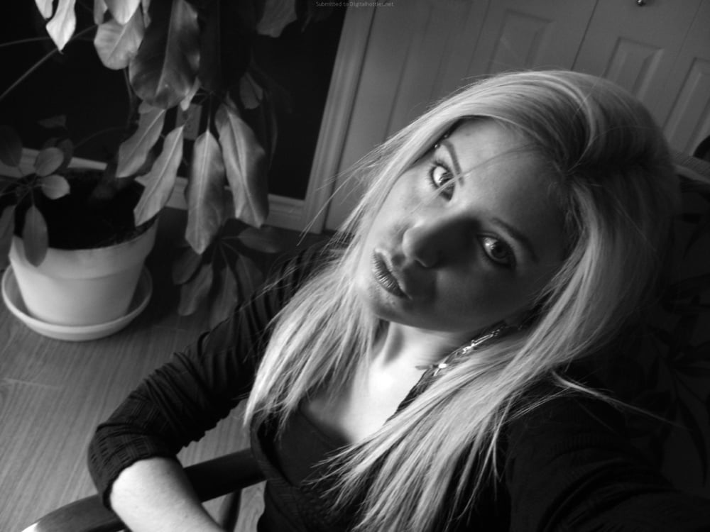 Rubia amateur 99
 #100009938