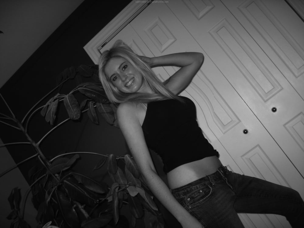 Rubia amateur 99
 #100009940