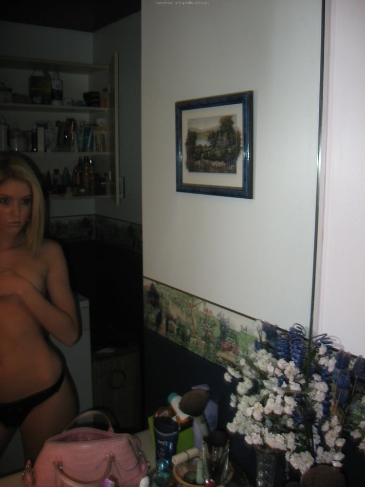 Rubia amateur 99
 #100009941