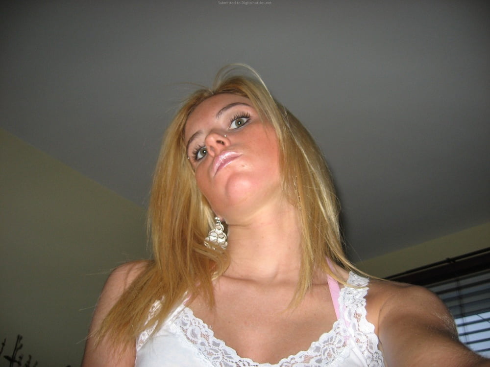 Rubia amateur 99
 #100009968