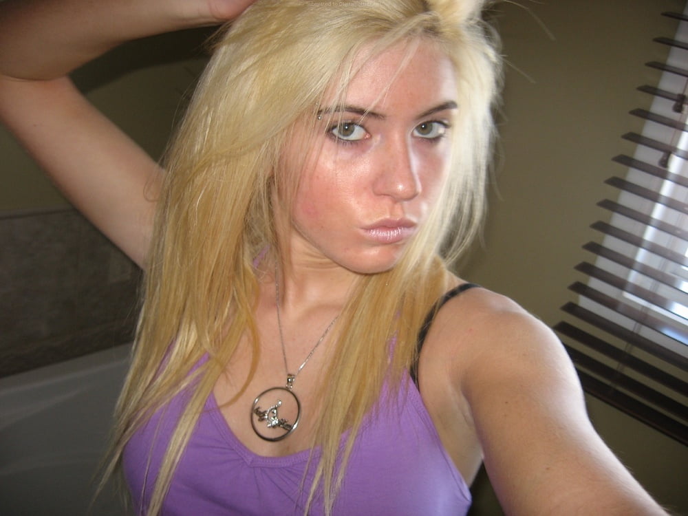 Rubia amateur 99
 #100009982