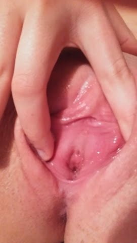 Chica tonta en línea
 #89732936