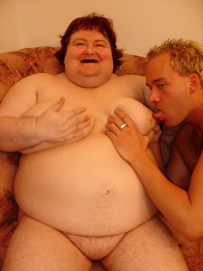 醜い淫らなセックス 68
 #104421549