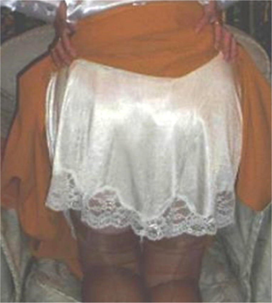Sexy lingerie lacy slips bas jarretelles culotte soyeuse
 #101936530