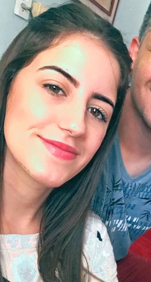 Enfermeira crente
 #89998297