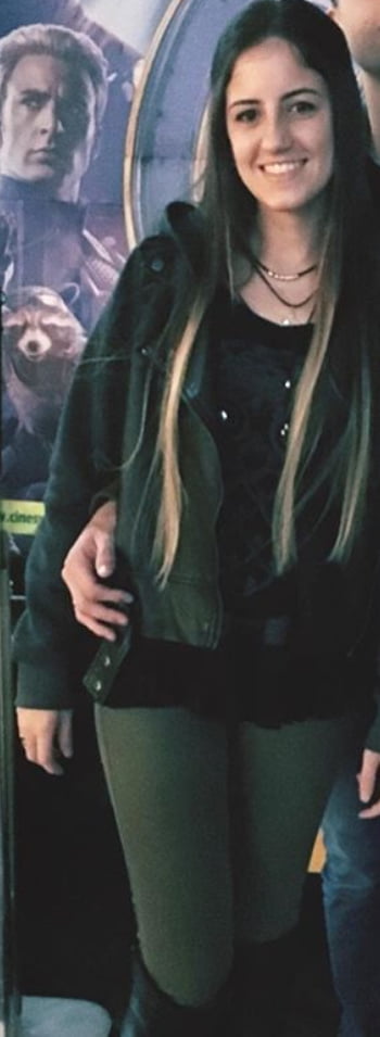 Enfermeira crente
 #89998303