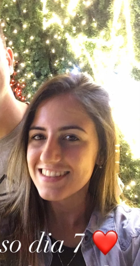 Enfermeira crente
 #89998306