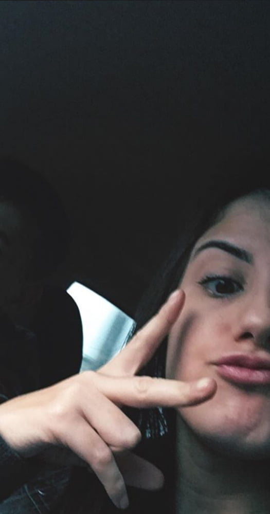 Enfermeira crente
 #89998312