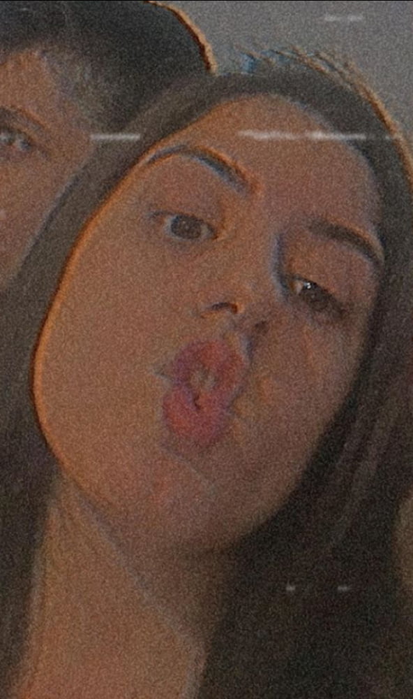 Enfermeira crente
 #89998315