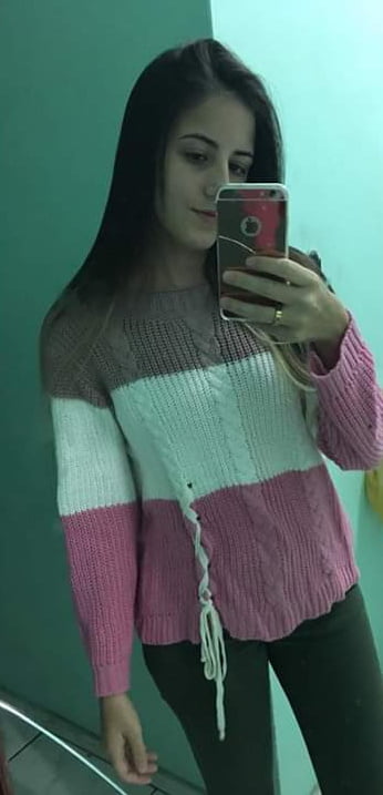 Enfermeira crente
 #89998384